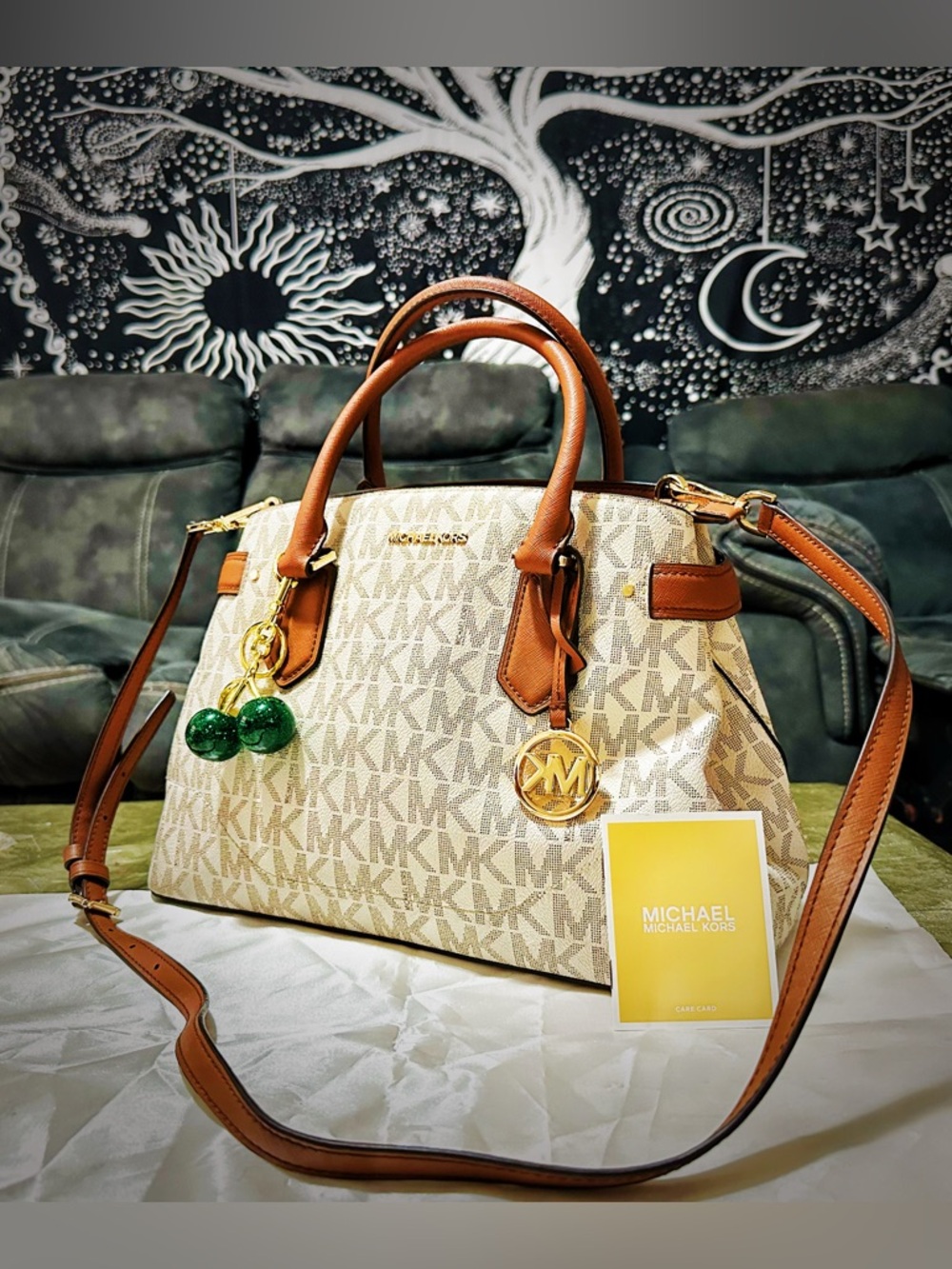 Michael Kors shoulder Bag Satchel with Tan Trim & Gold Accents tote bag - Picture 13 of 17